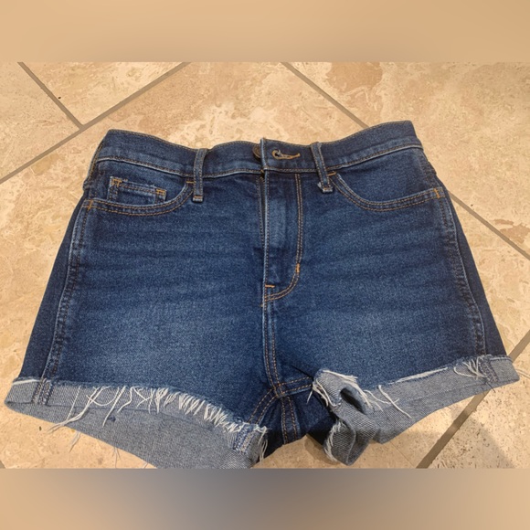Hollister Jean Shorts - Picture 1 of 3